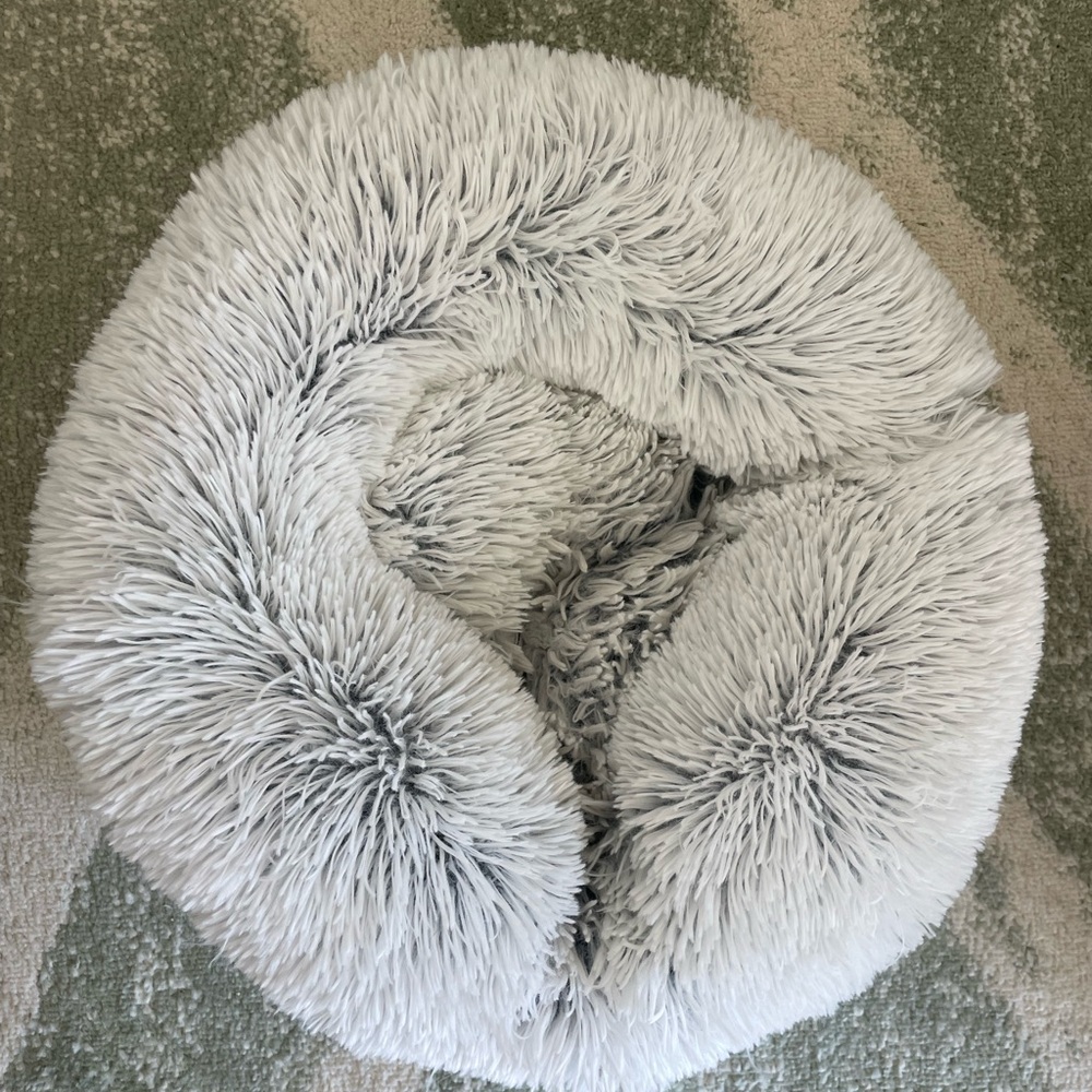Cozy Gray Pet Bedding